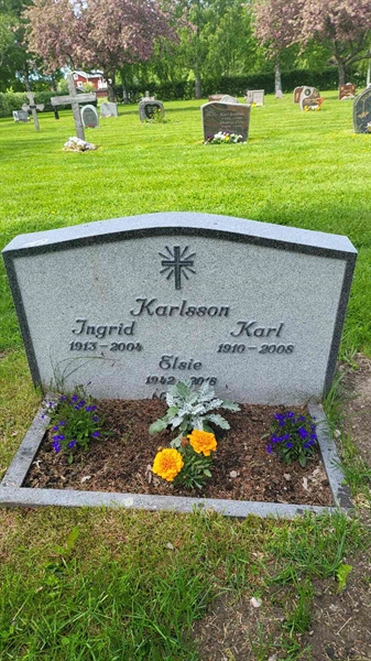 Grave number: D N 8  2090-2091