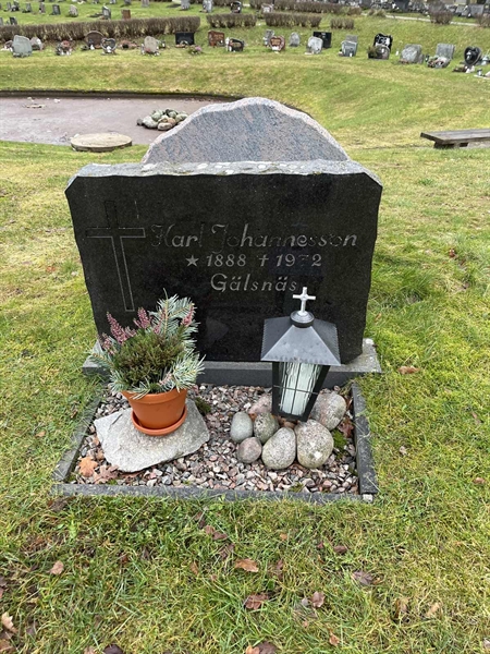 Grave number: Lax mell Kv4 12