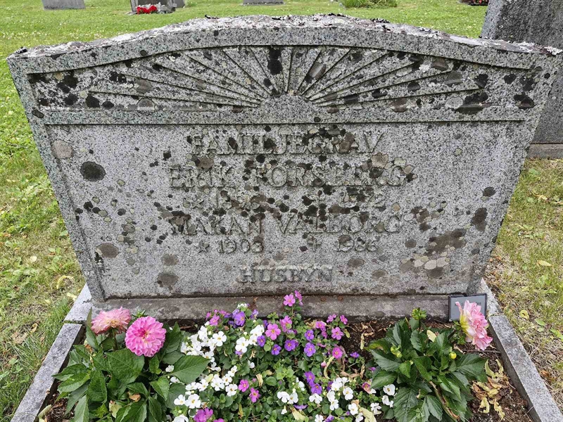 Grave number: GR PA   745-747