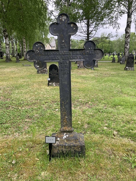 Grave number: 2 D    77