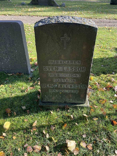 Grave number: VV 5   125, 126