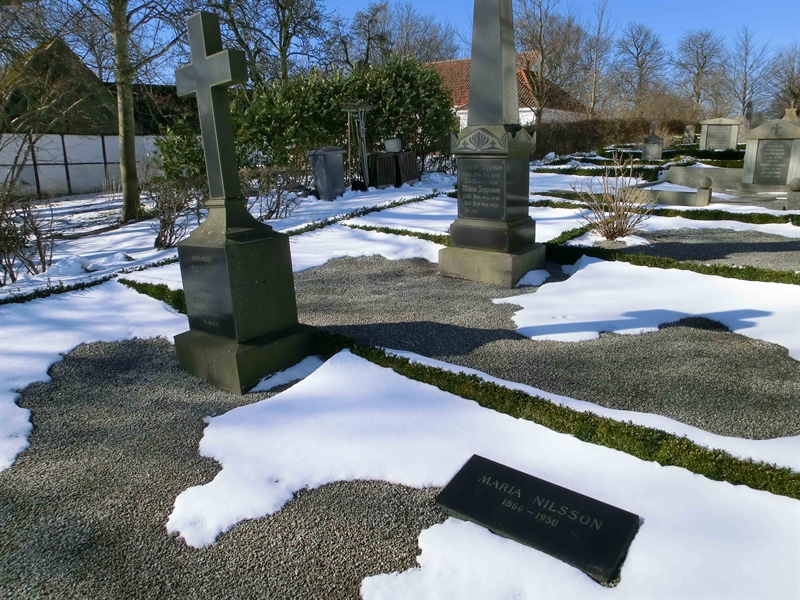 Grave number: SÅ 003:02
