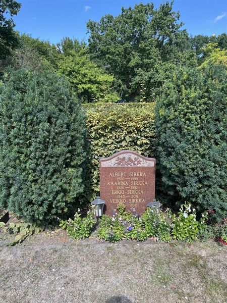 Grave number: NK XI    84