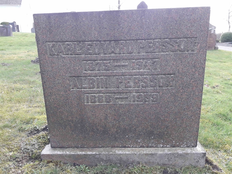 Grave number: TÖ 4   109