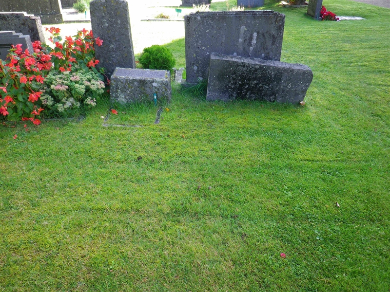 Grave number: VI B    31