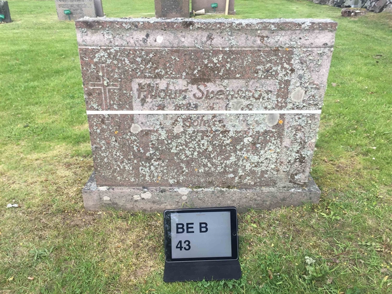 Grave number: BE B    43
