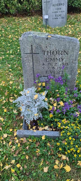 Grave number: M 12   25