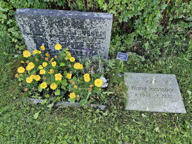 Grave number: AK D  5613-5614