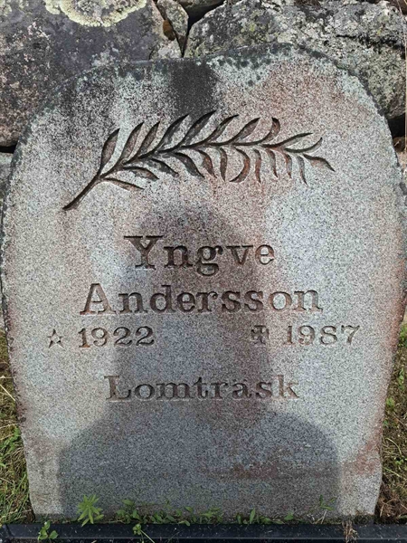 Grave number: 001 3  2304