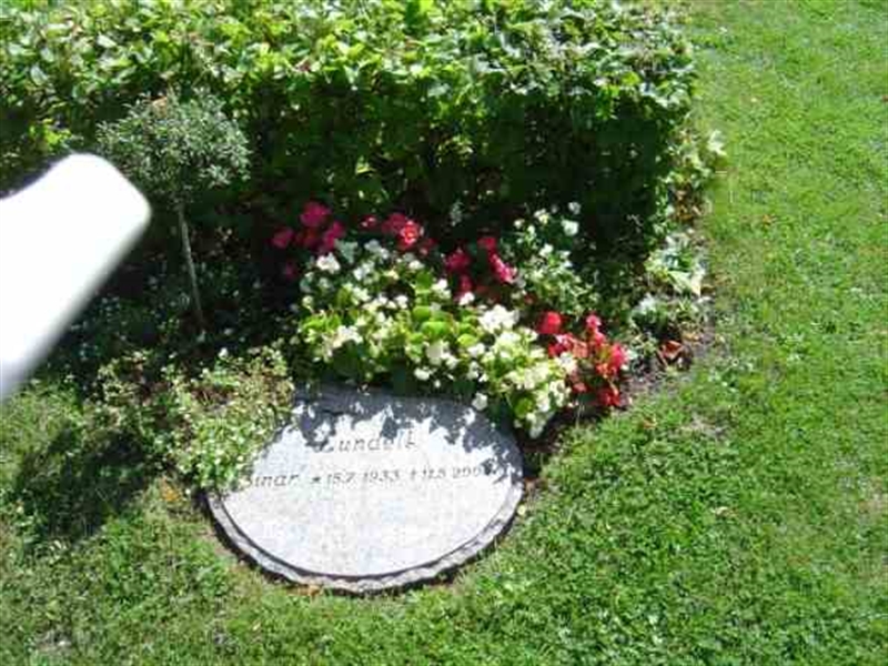 Grave number: FLÄ URNL   167