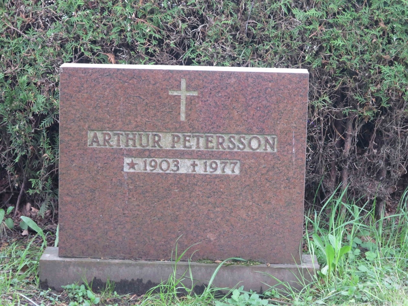 Grave number: HÖB 70B    23