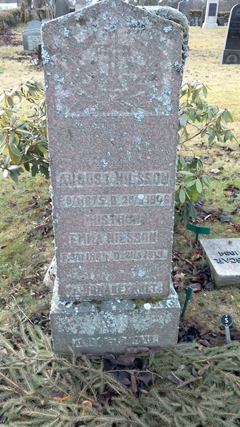 Grave number: 2 B   016