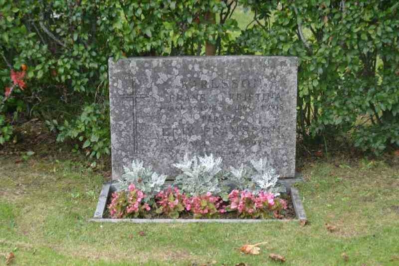 Grave number: 07 9   724-725