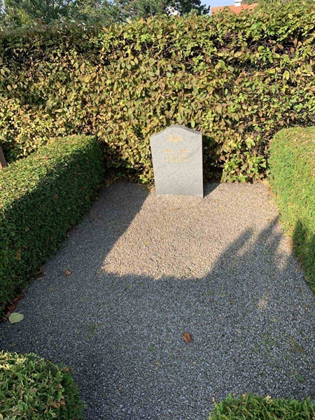 Grave number: NK IX    49