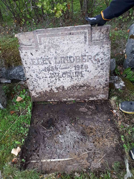 Gravnummer: NK F A    25