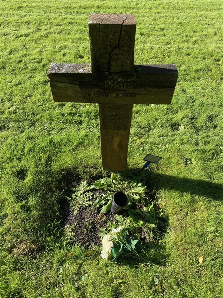 Hautatunnus: 2 F   621