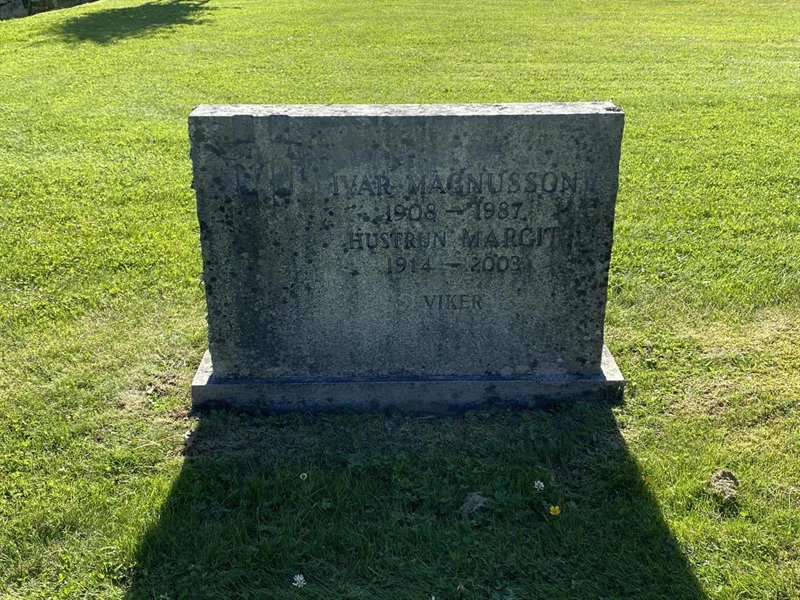 Grave number: 8 2 07   103-104