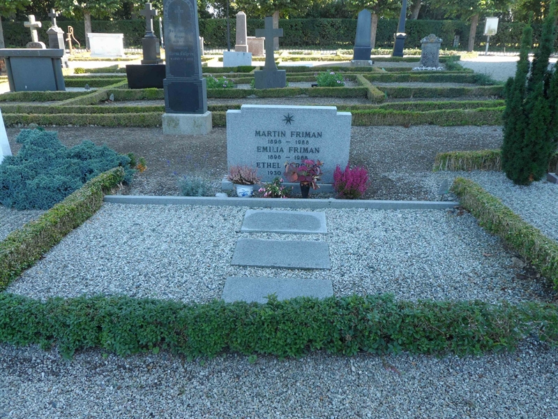 Grave number: ÖT GNK1  44:6, 44:7, 44:8