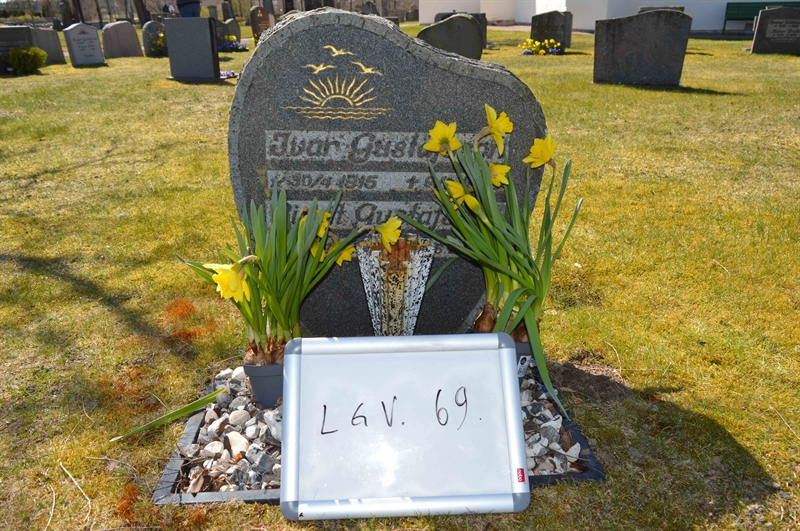 Grave number: LG V    69