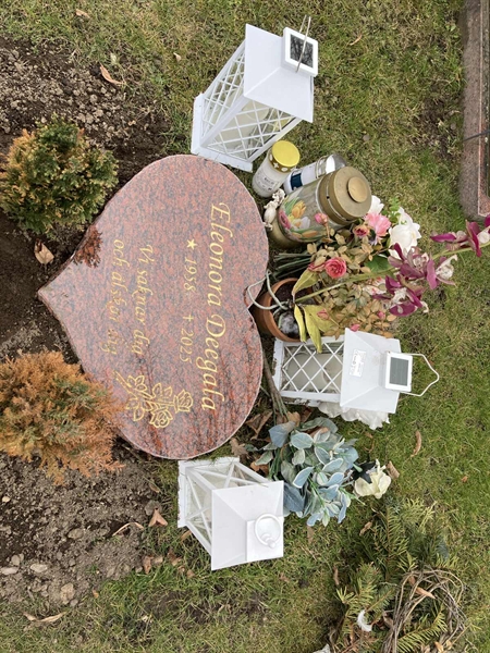 Grave number: R 02   540