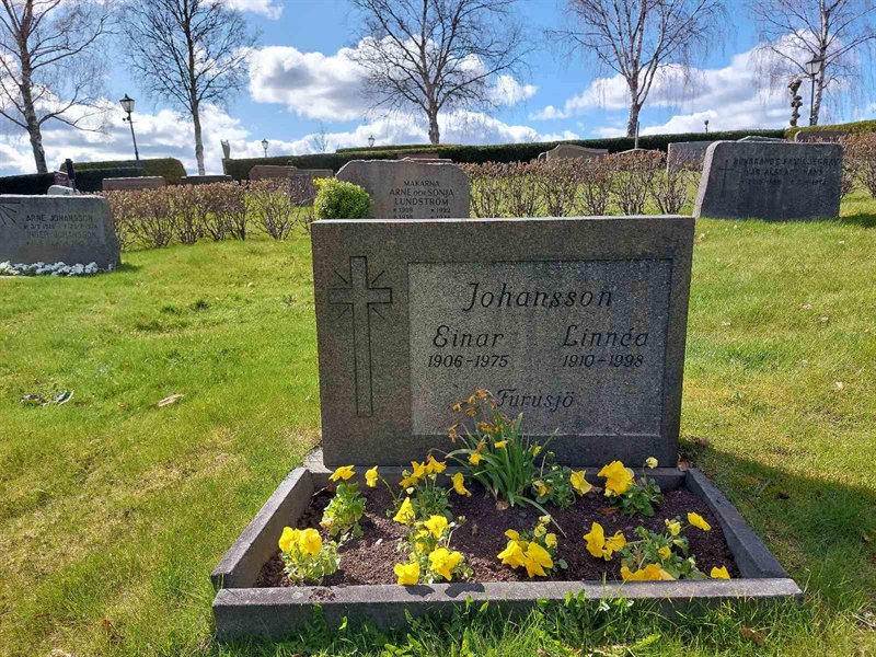 Grave number: HV 29   19, 20