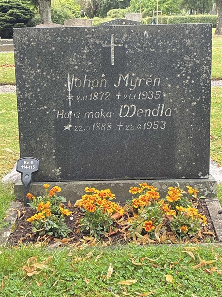 Grave number: 33 6   114-115