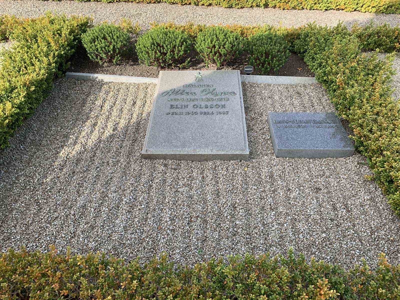 Grave number: NK F 63-64