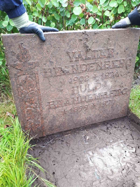 Gravnummer: NK F B   211A