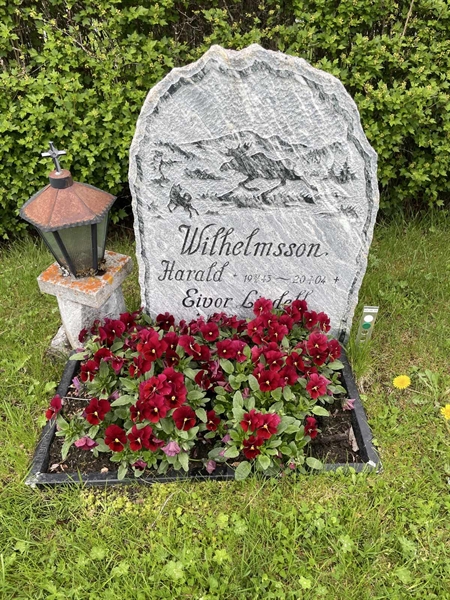 Grave number: DU ND    38, 39