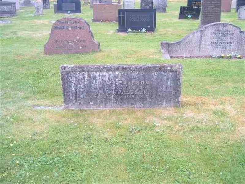 Grave number: 01 J    11, 12