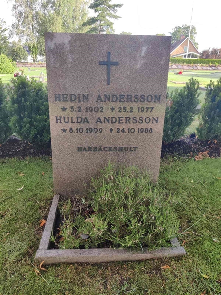 Grave number: VK E    16, 17, 18