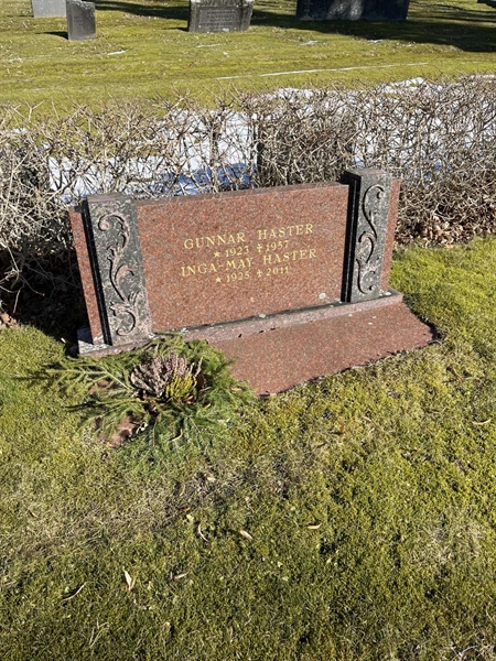 Grave number: Ärt 44 17 10+11