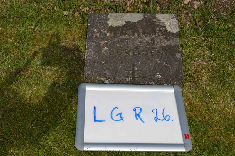 Grave number: LG R    26