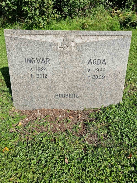 Grave number: 1 18   132