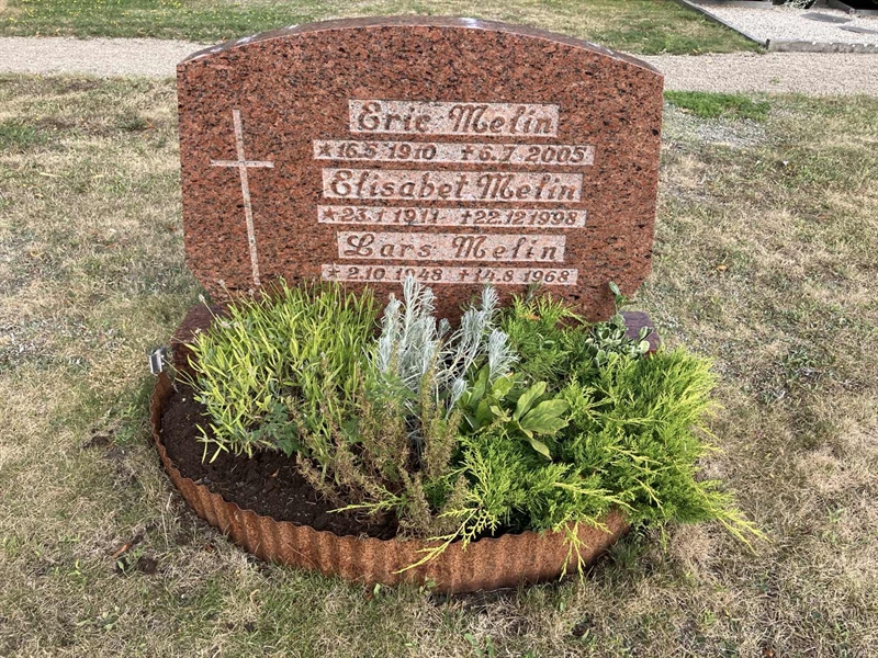 Grave number: NÅ 23    44, 45, 46