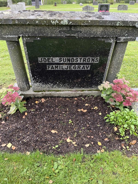 Grave number: 3 07  1083