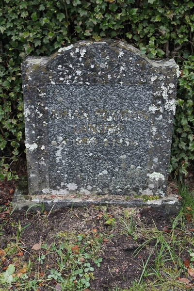 Grave number: A E   28