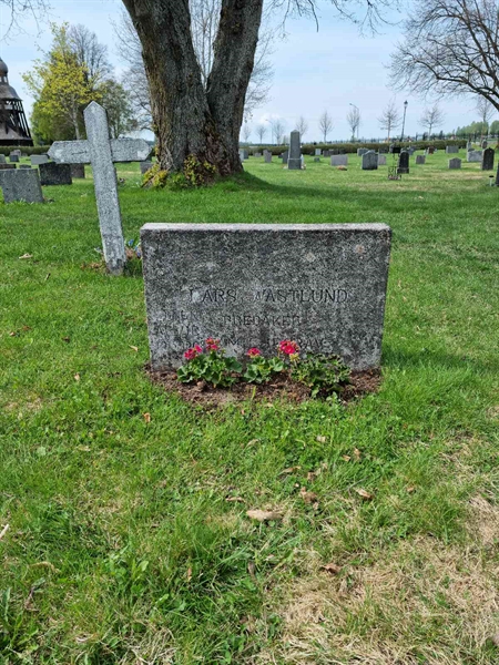 Grave number: D G 3    24