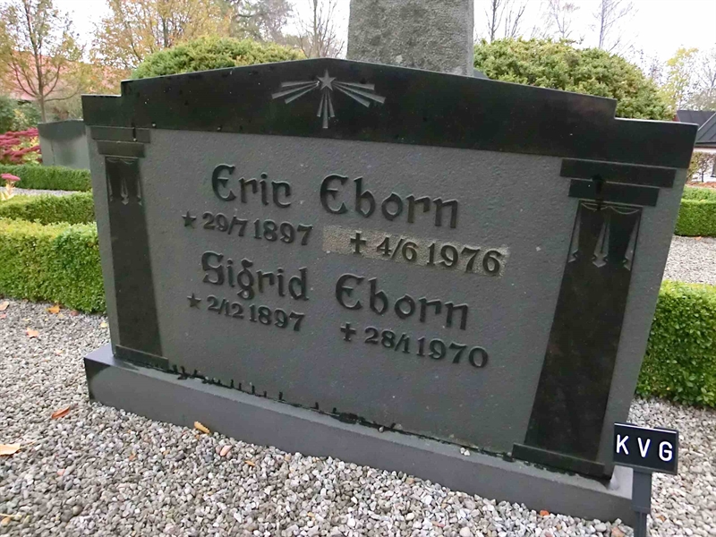 Grave number: ÄS 02    001B