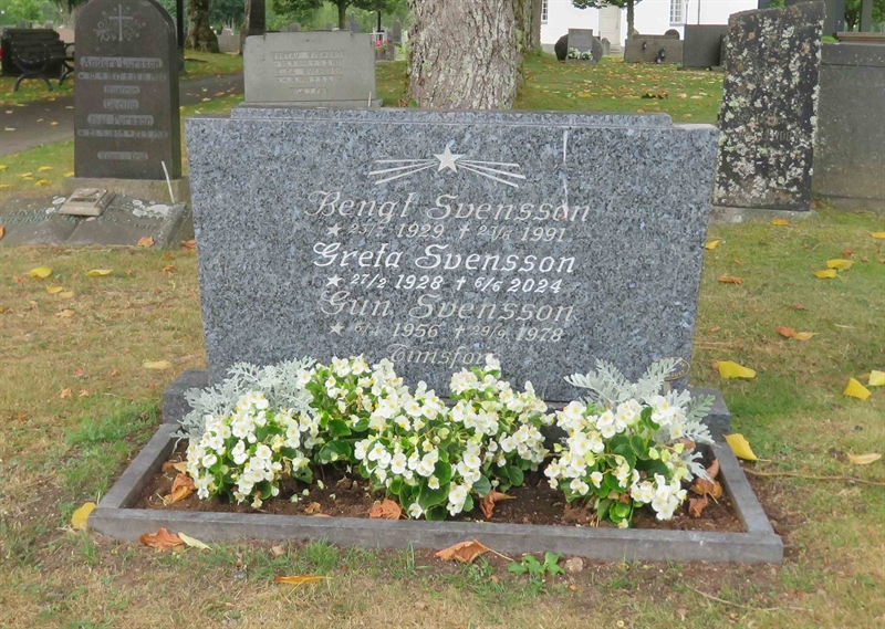 Grave number: 01 C   454, 455, 456