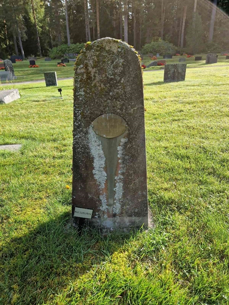 Grave number: 2 KV.4   120