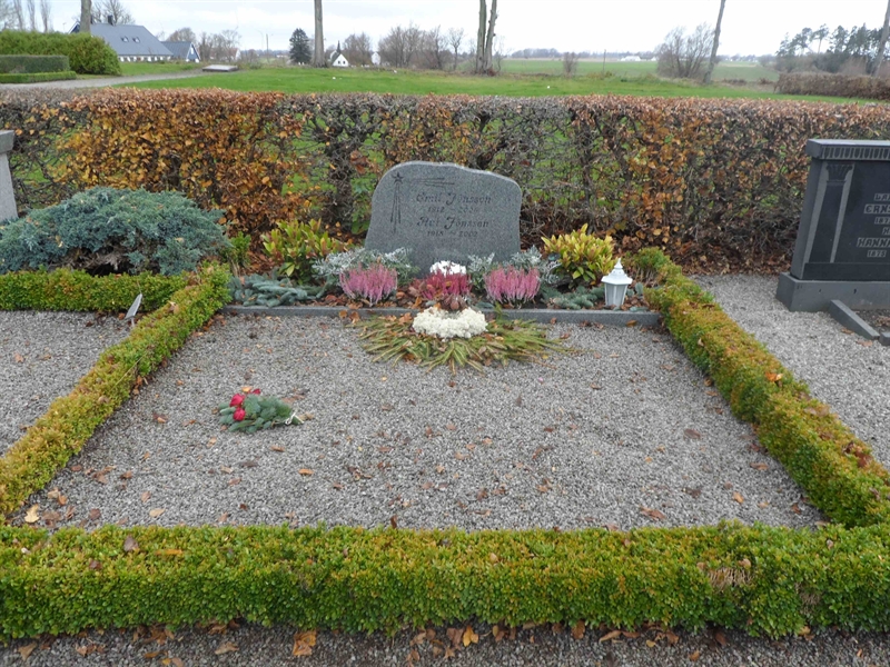 Grave number: ÖTN NMK10     8, 9