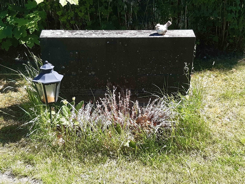 Grave number: JÄ 11    49