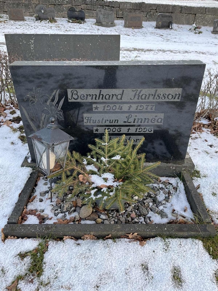 Grave number: Lax mell Kv4 138+139