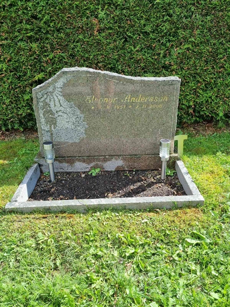 Grave number: 1 05   20