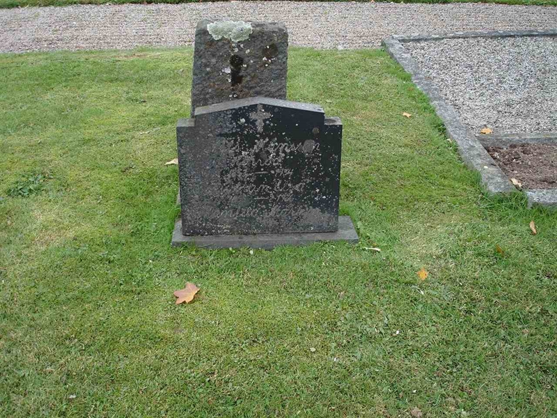 Grave number: FN E    12, 13