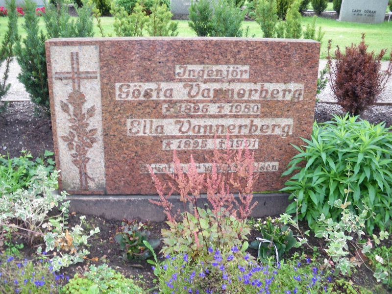 Grave number: HÖB 57    11