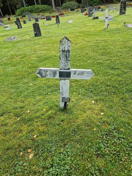 Grave number: 2 KV.4    44