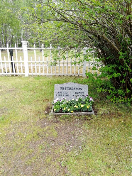 Gravnummer: NK 01    12