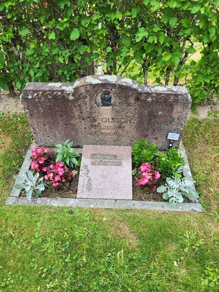 Grave number: Jä 04   134